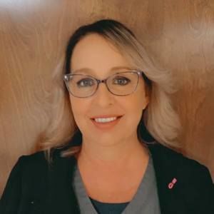 Meet your Posher, Angela
